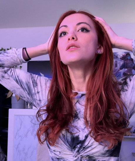 Echochlo perfect model pic