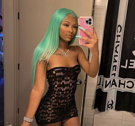 fineasssstv sex actress galleries