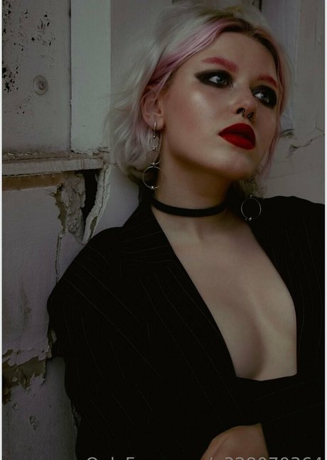 woodsnaomi model porn images