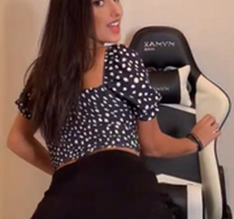 sexy ladyboy onlyfans adult pics