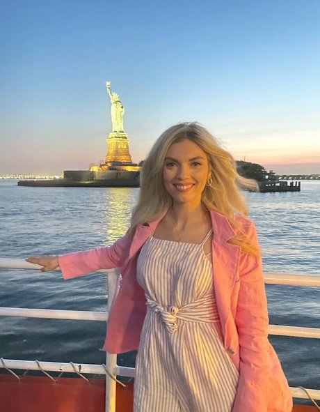 Liz Wheeler nice star picture