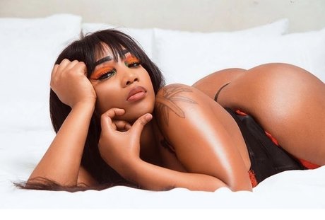 Coco Berries star art img