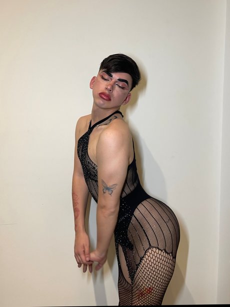 Rom ndenis pretty model galleries