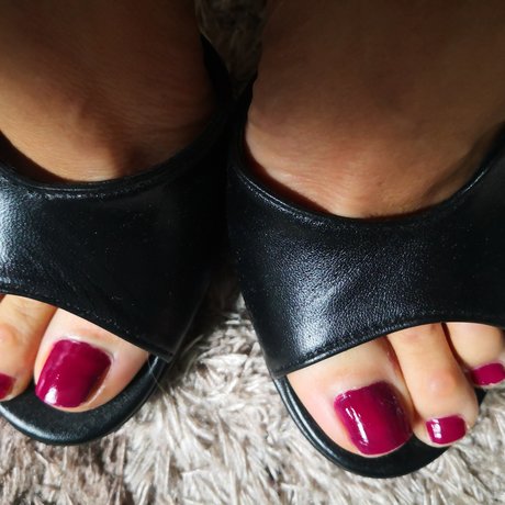 Lola Ferraro Queen art star photo