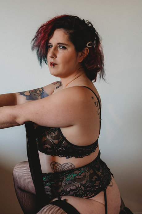 HarLee nude model photo