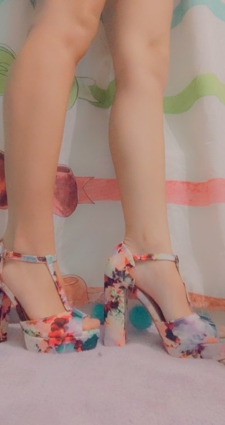 Lolalusts sexy model photo