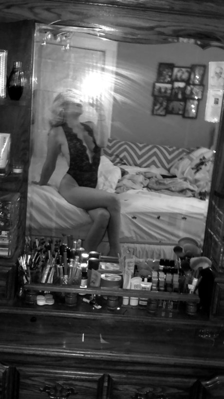 brown eyes kitty onlyfans erotic picture