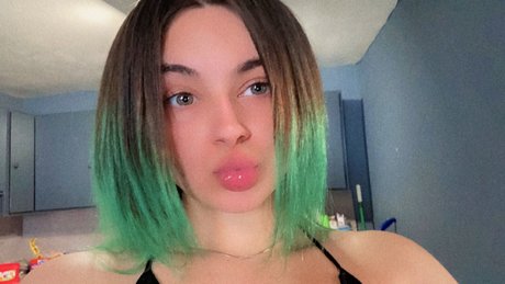 Ann camry pretty model image