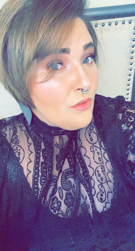 Lashes MFP xxx pornstar pic