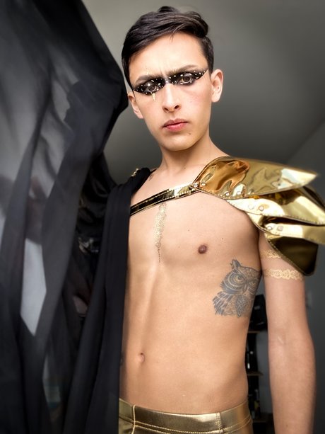 Ken nigth sexy model pics