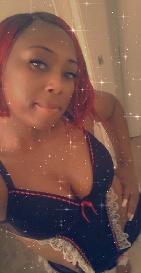 Kienta Denning erotic pornstar img