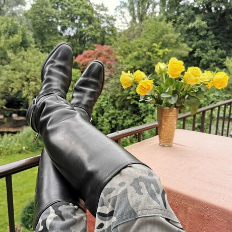 hardSMaster hot model pictures