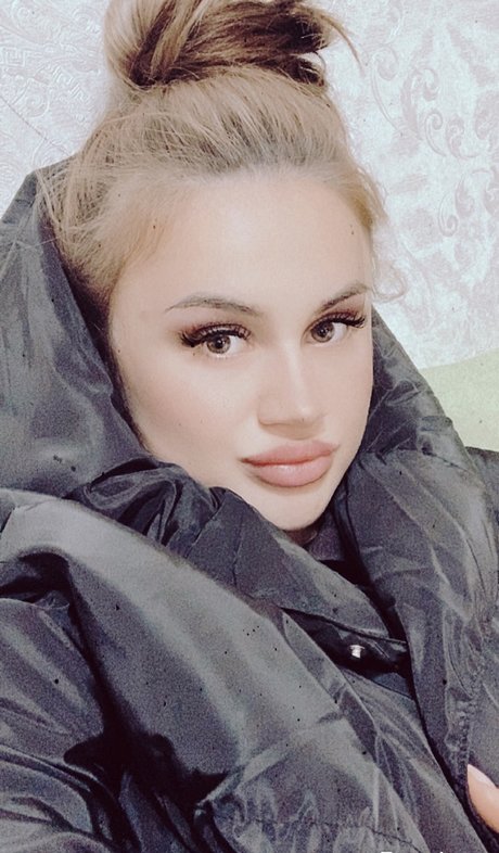 Stefania Ojog pornographic model pics