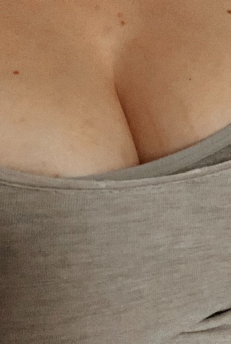 Blondie nurse sex model pic