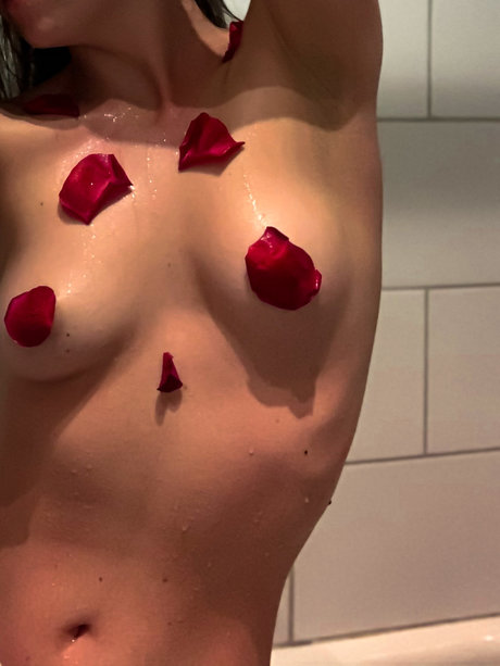 livelyheidy model xxx gallery