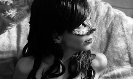 Ariana Lee hot model picture