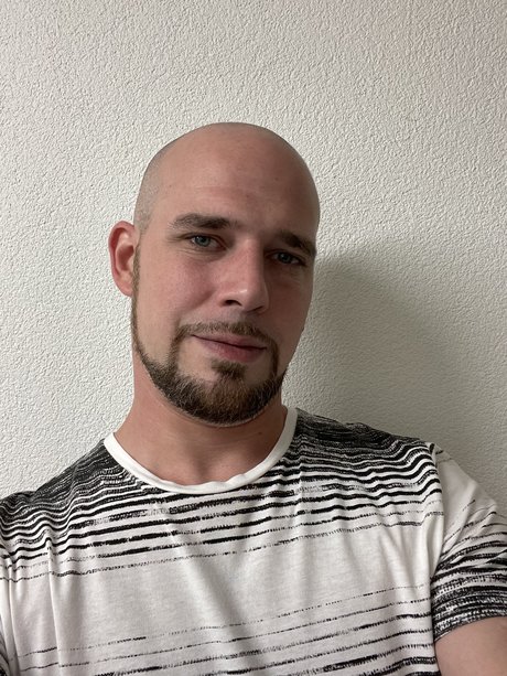 Patrik Beeler pornstar pictures