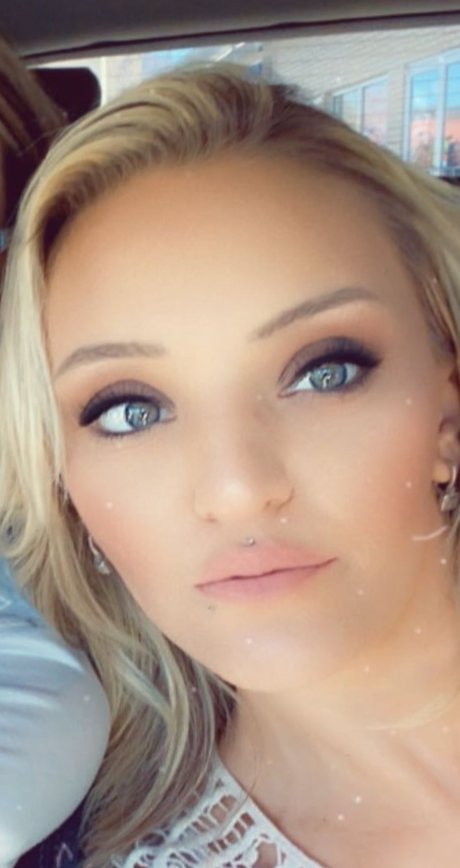 blowjob brunette onlyfans free xxx photo