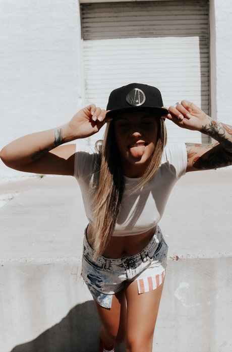 MISTRESS OF THE HOUSE nice star photos