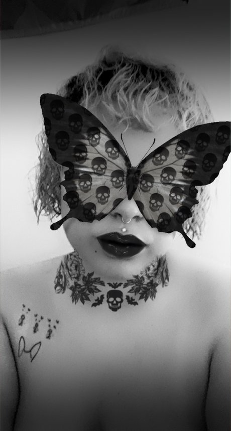 Chrissy BBW model erotic galleries