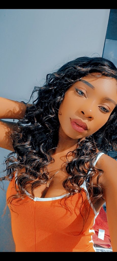 heffanie Savage model high quality pictures