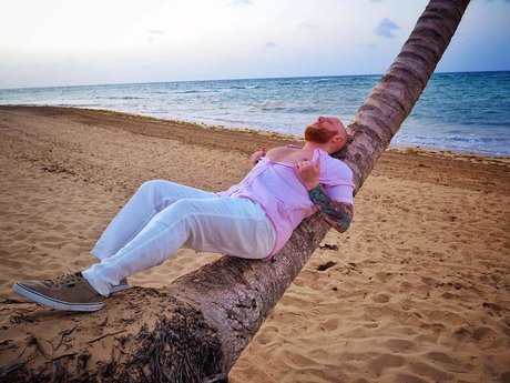 Tiny Tim perfect actress picture