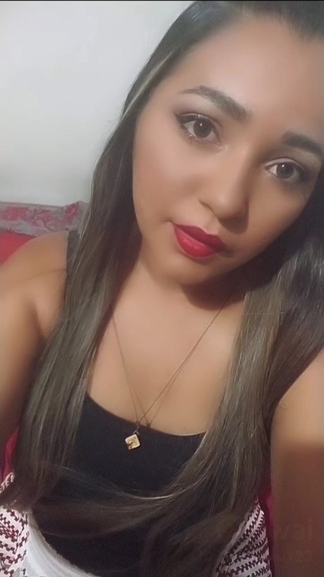 Sandra goes sexy pornstar pic