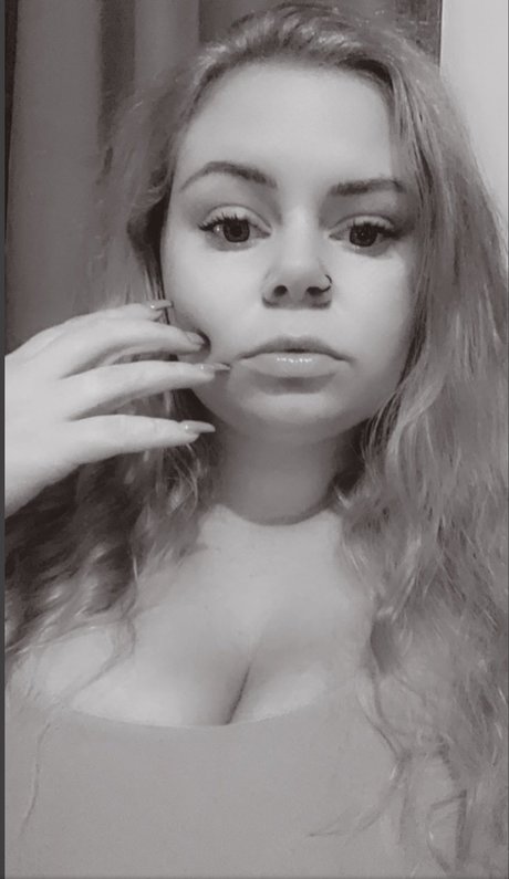 Lactating Queen_ pornstar art img