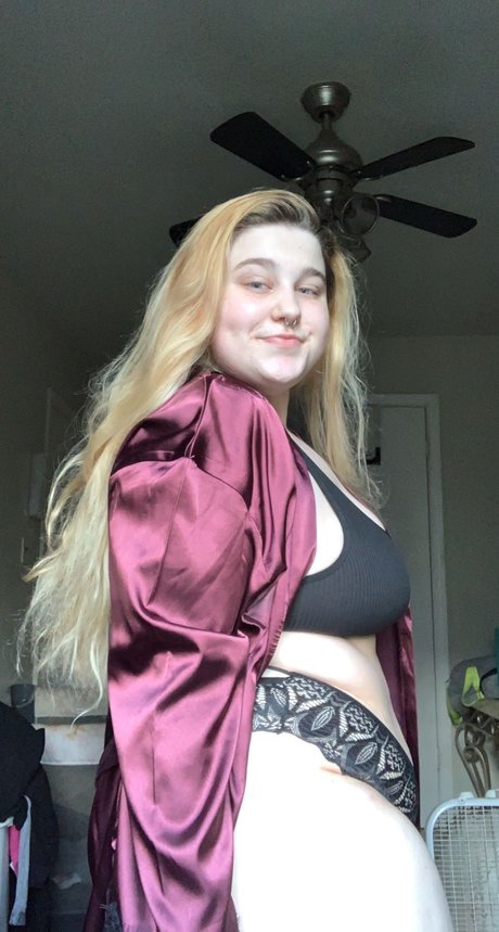 Hanna Marie porn model img