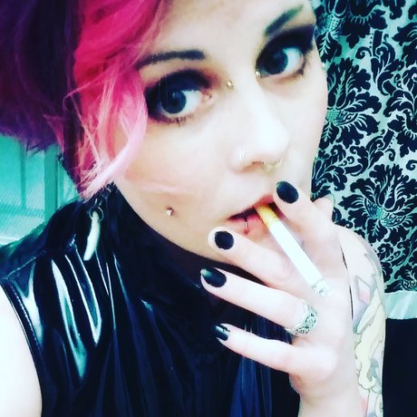 Poppy Noir high quality star pics