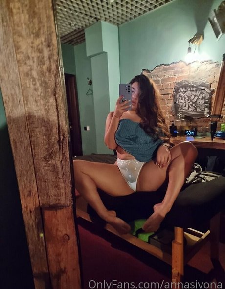 beautiful face onlyfans free nude archive