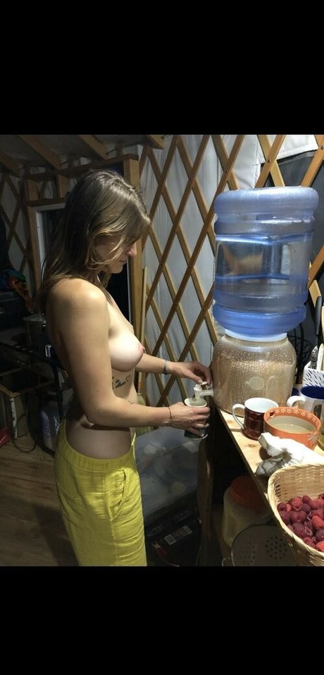 Nicolle Love pornographic actress picture