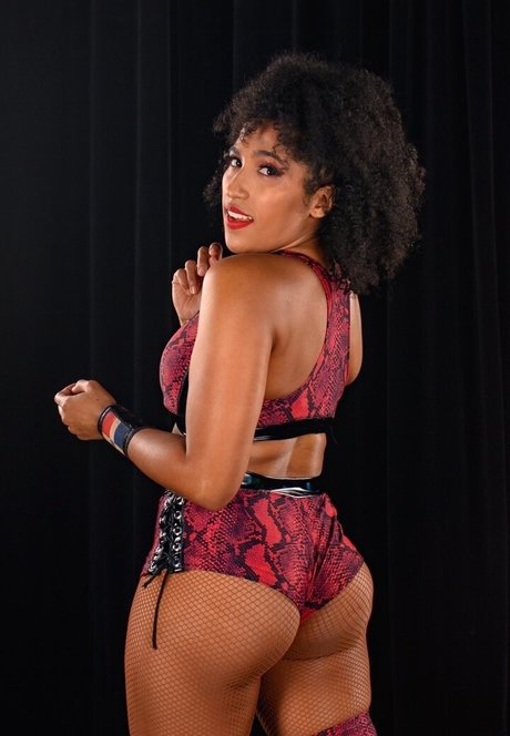 mom feet onlyfans nude img