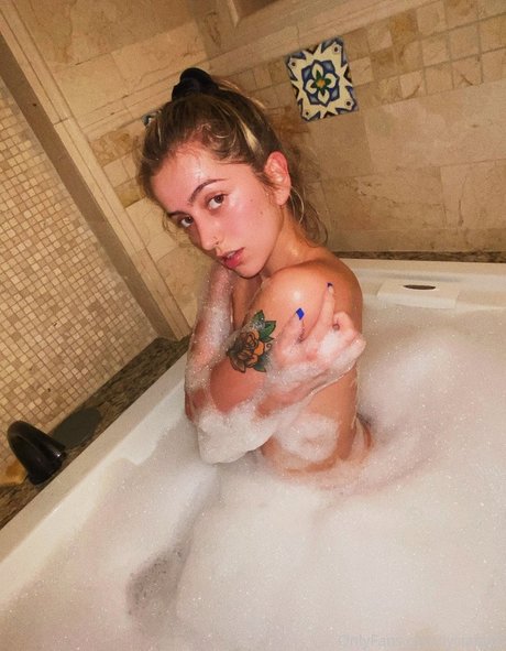 latina blowjob onlyfans sexy nude images