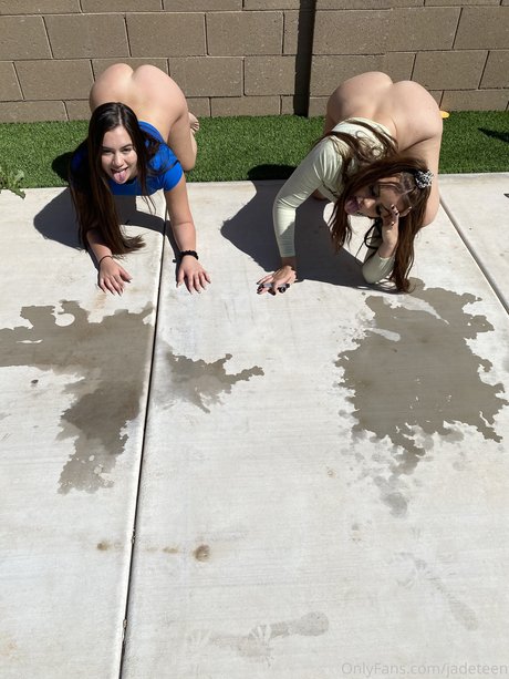 young onlyfans free naked pictures