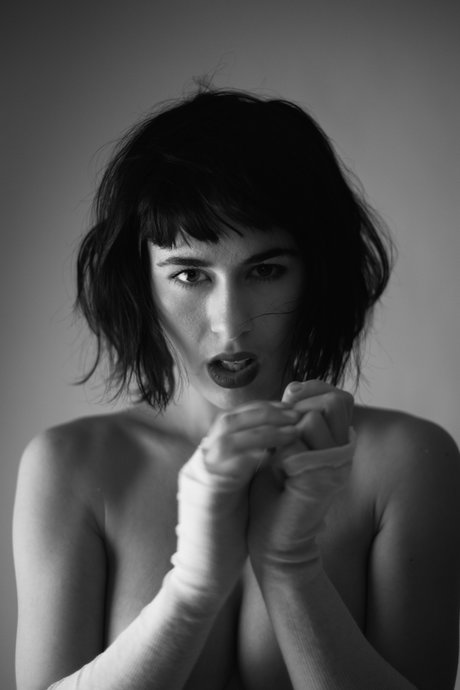 Olive Glass model porn img