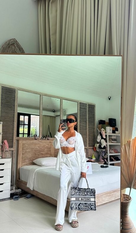 striptease onlyfans beautiful naked archive