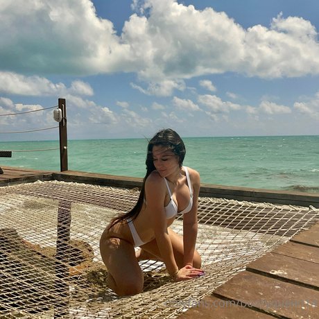 Kira Shannon hot star img