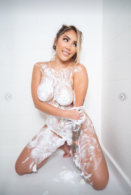 Marie Madore hd actress photo