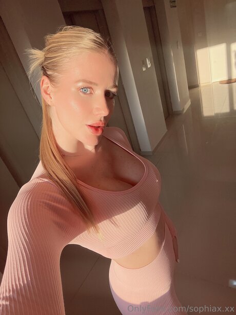 brown eyes kitty onlyfans art nude img