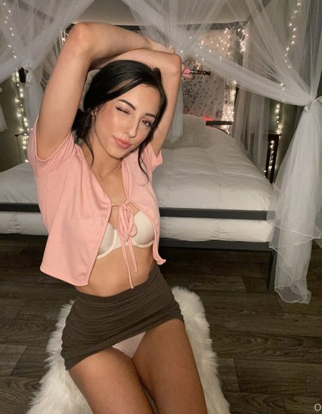 Karli Mergenthaler star pornographic images