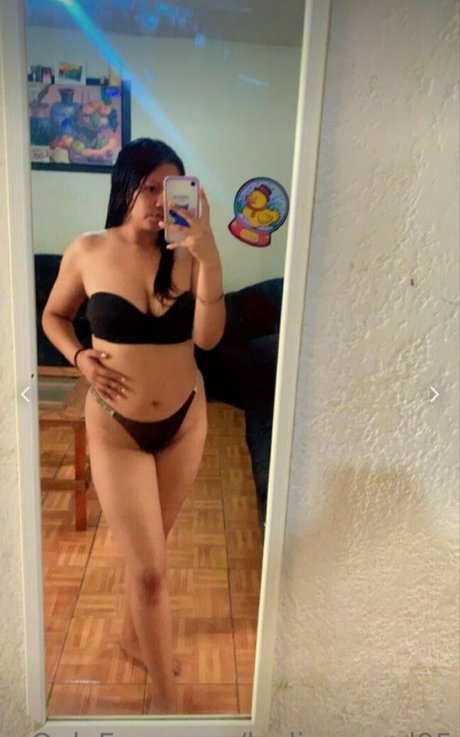 leslierangel95 pornstar nude photos