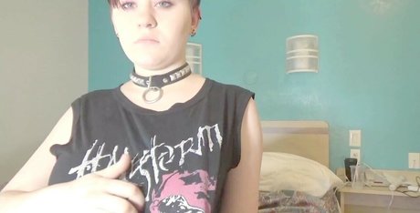 Curvy Elvish Girl best actress photos