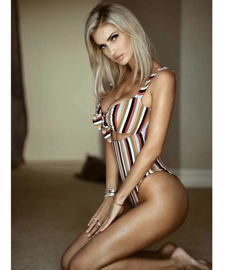 Leanna Bartlett porn star gallery