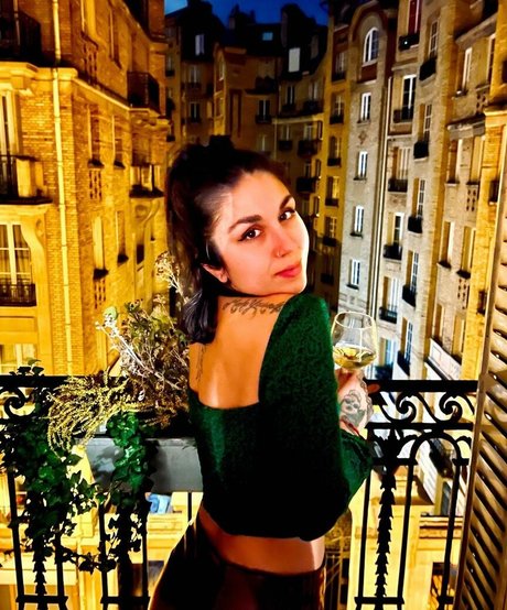 Krewella naked model pic