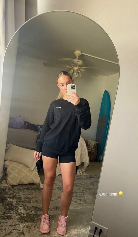 Keira Jackson art model gallery