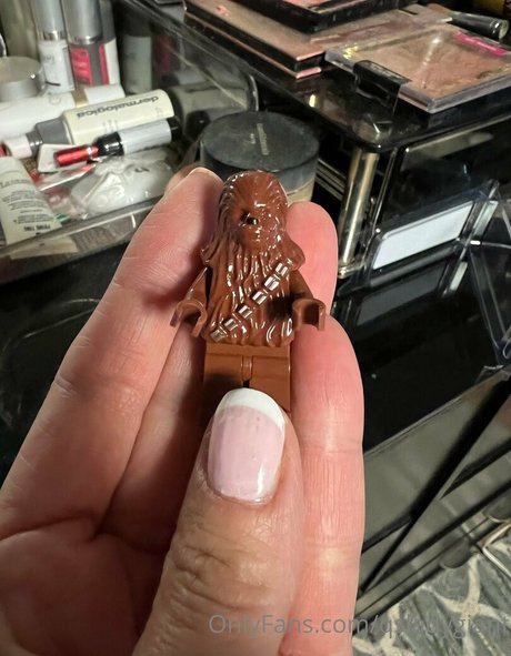 qsladygiant nudes star pics