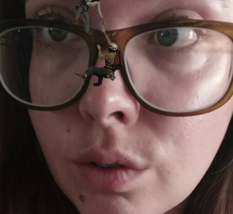 wreckinbecca pornographic model pic