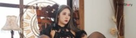 Bomi Girl Crush naked pornstar archive