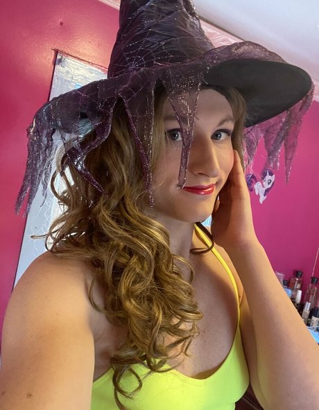 small onlyfans nudes picture